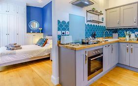 Luxury Studio Above The Stunning Tenby Harbour